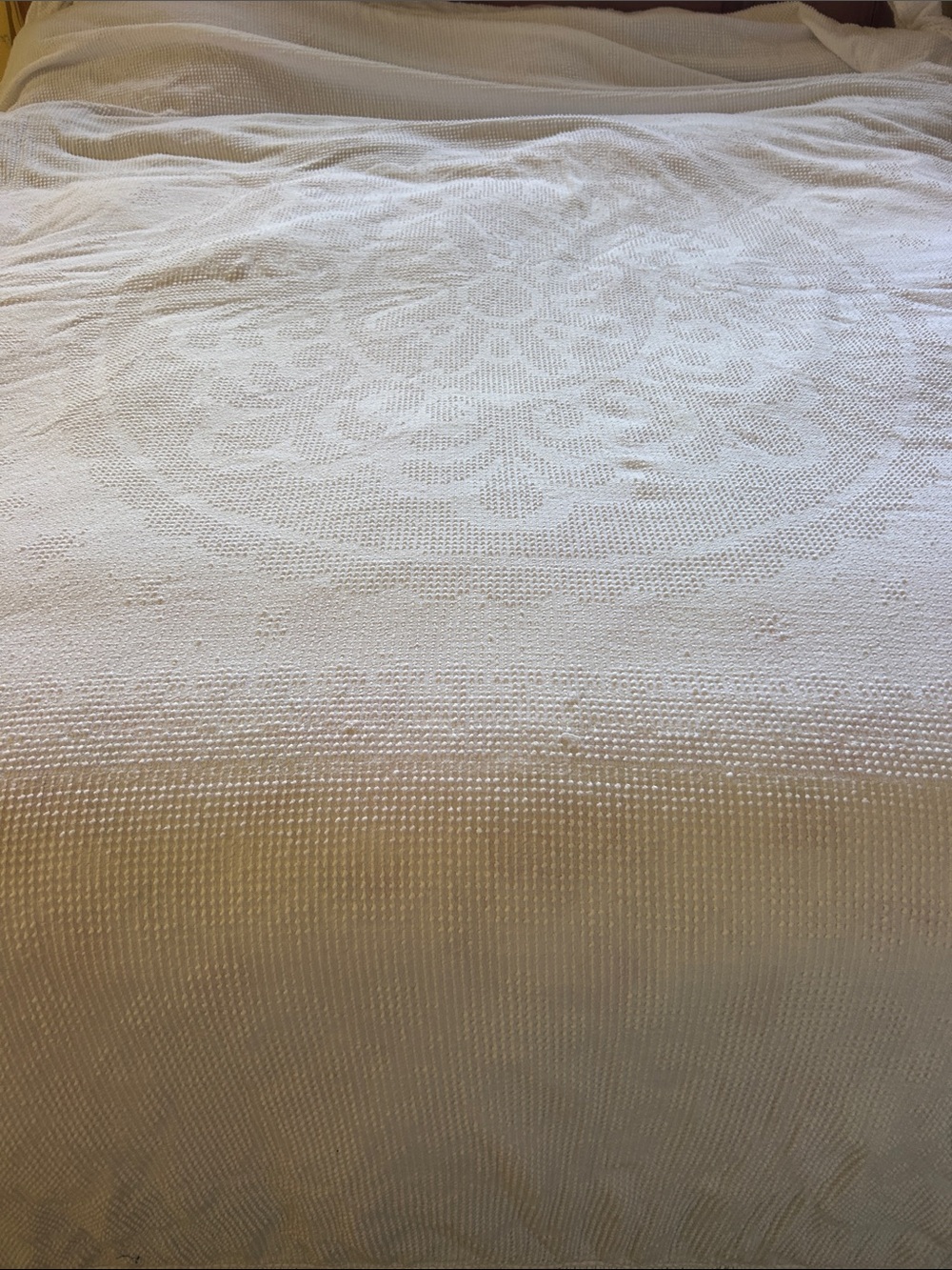 Vtg Bates Chenille Hobnail Fringed Bedspread Coverlet  King 119”W X 117” RARE!!